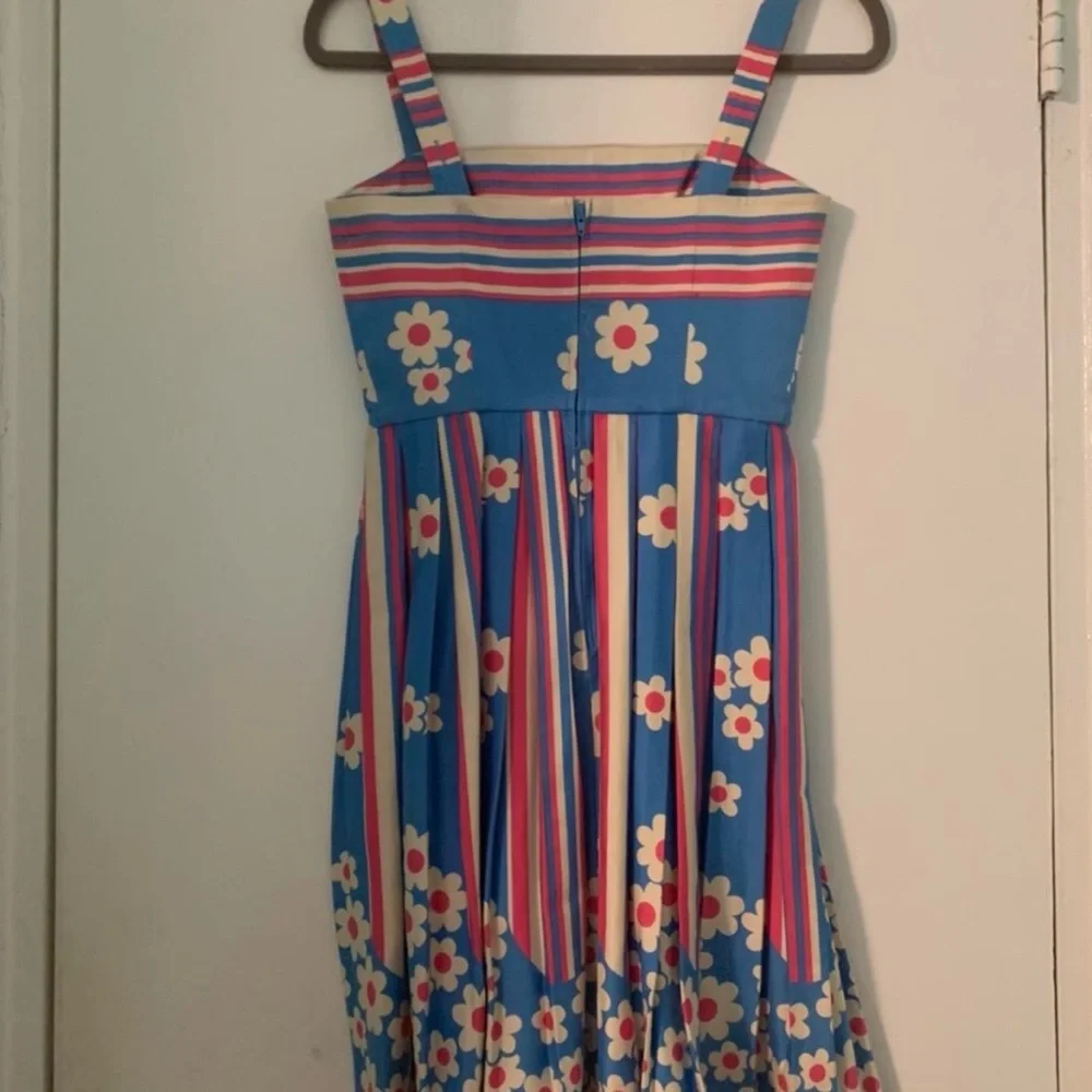 Betsey Johnson Blue and Pink Floral Sleeveless Dress Size 2 - Picture 2 of 4